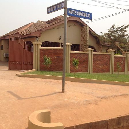 Benconi Lodge Accra Buitenkant foto