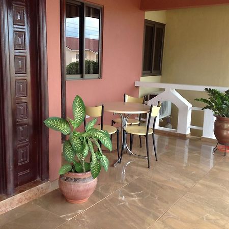 Benconi Lodge Accra Buitenkant foto