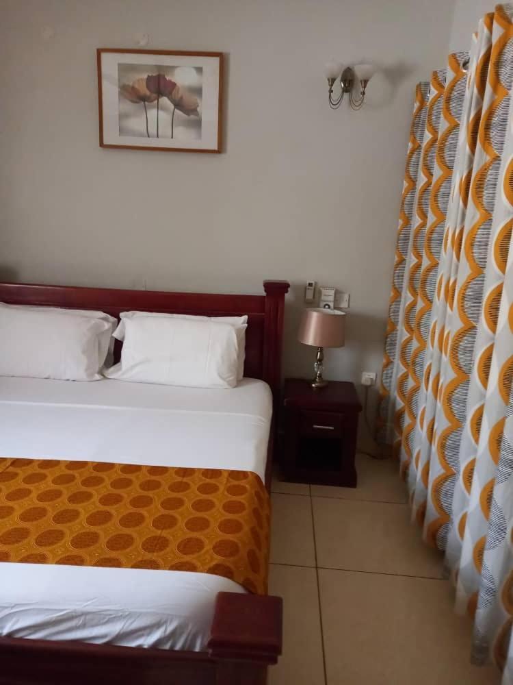 Benconi Lodge Accra Buitenkant foto