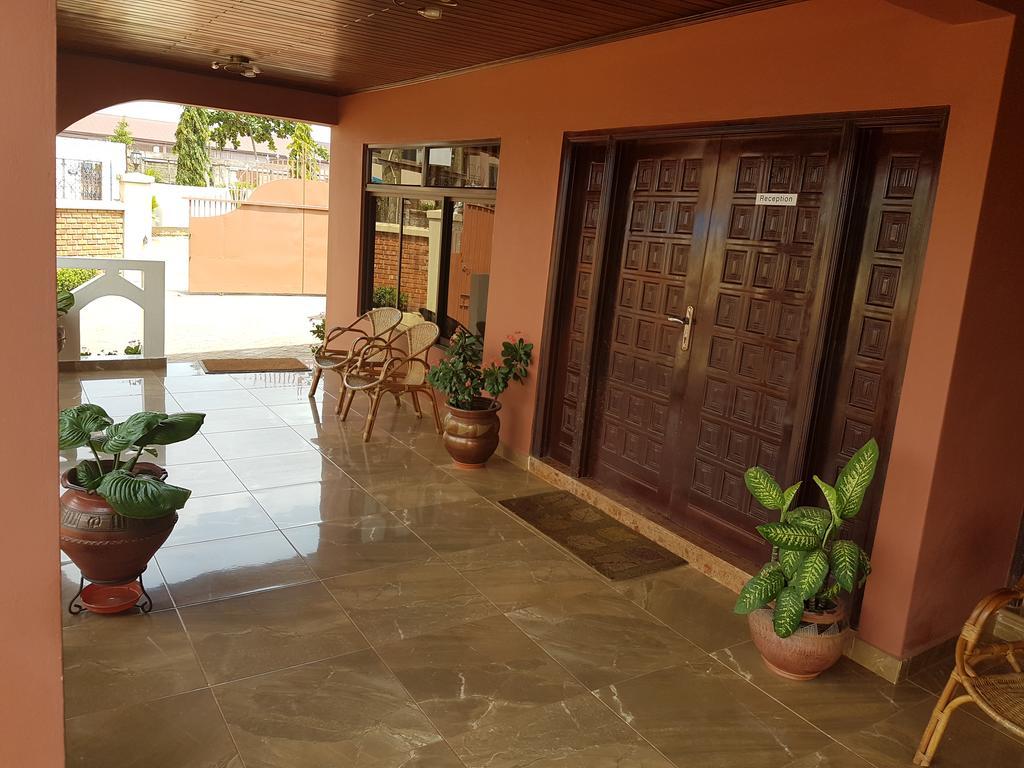 Benconi Lodge Accra Buitenkant foto