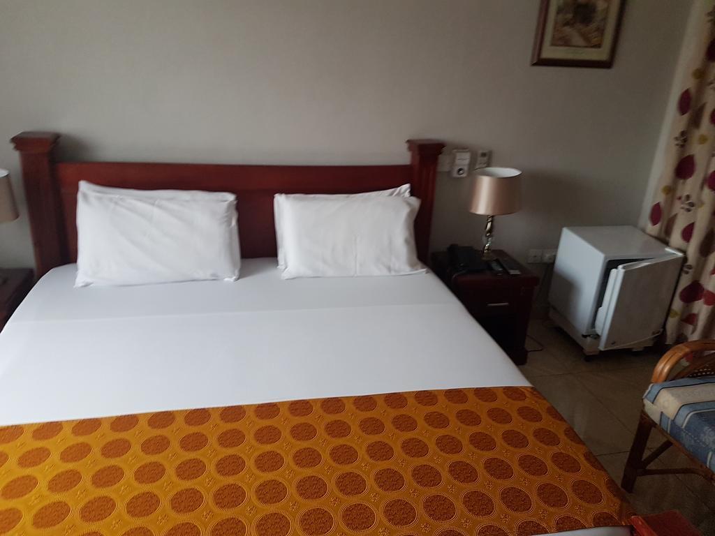 Benconi Lodge Accra Buitenkant foto