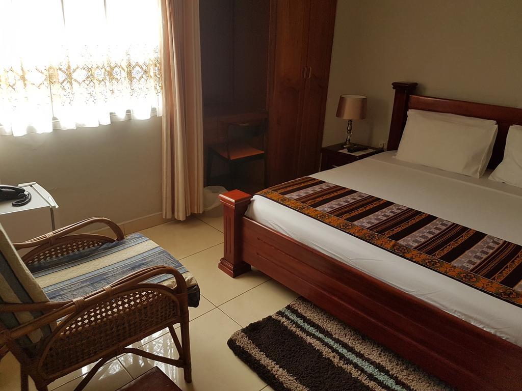 Benconi Lodge Accra Buitenkant foto