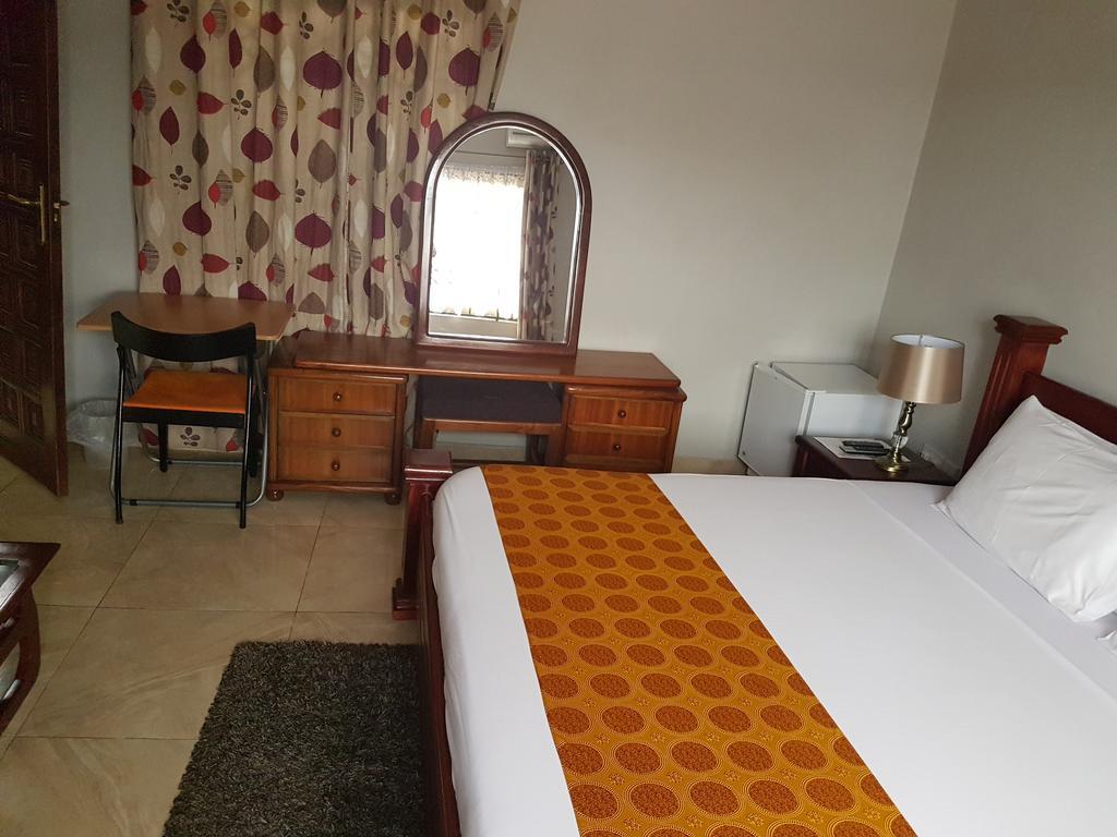 Benconi Lodge Accra Buitenkant foto