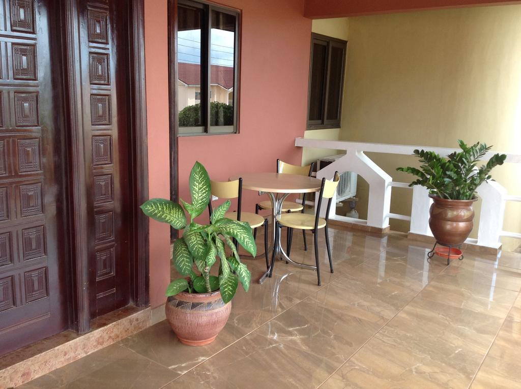 Benconi Lodge Accra Buitenkant foto
